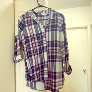 Women’s plaid button up